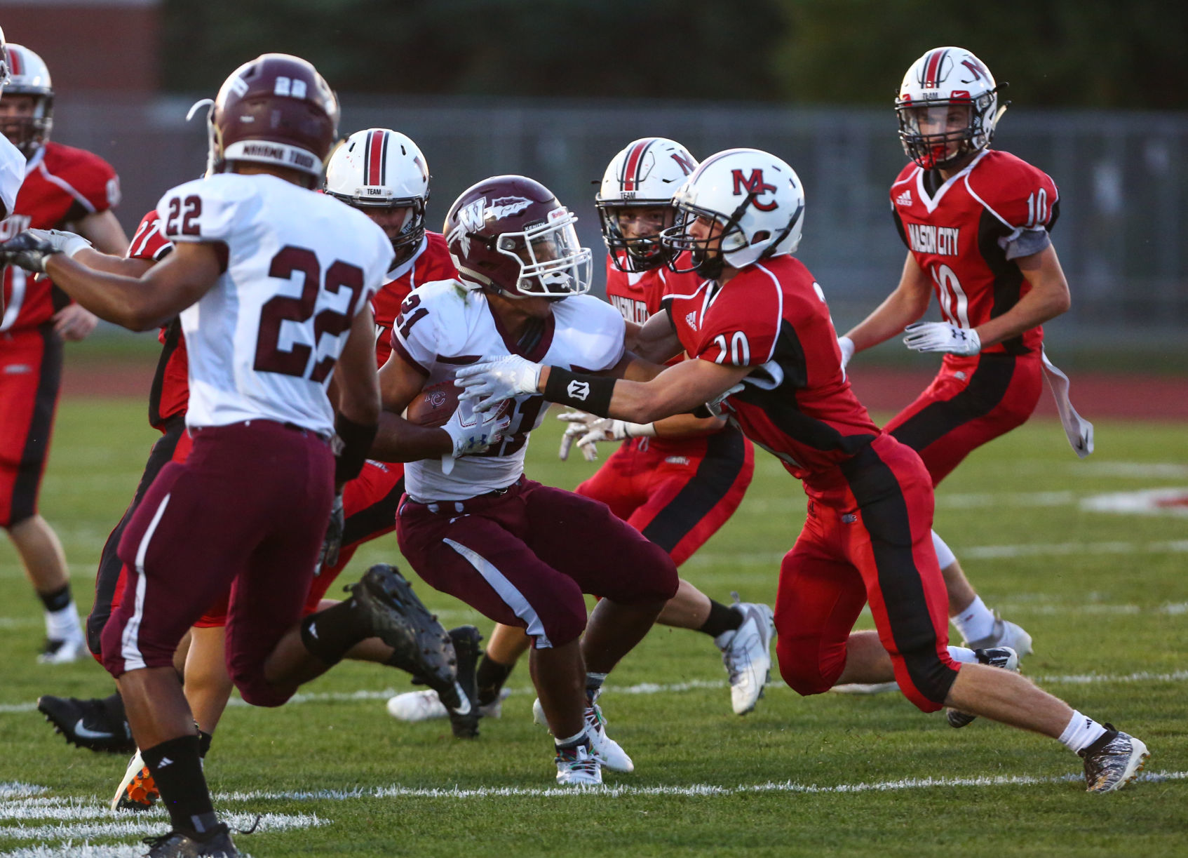 Mason City vs Waterloo West 09-06-2019 (8).jpg
